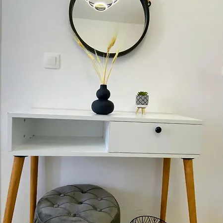 Jenny Stylianou Apartment Spetses Town