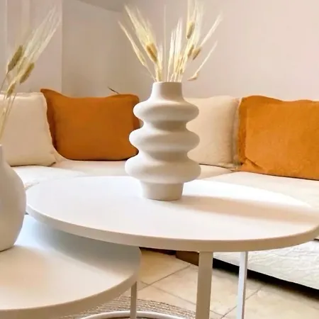Apartment Jenny Stylianou *