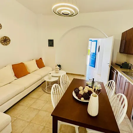 Jenny Stylianou Apartment *