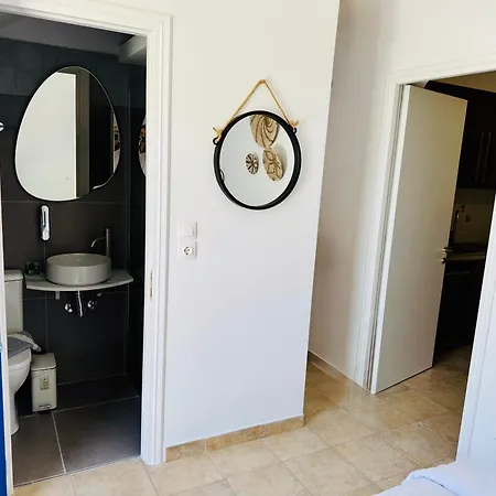 Jenny Stylianou Apartment Spetses Town